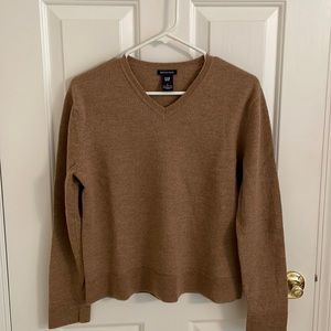 GAP Merino wool sweater L 23 length arm pit to arm pit 19